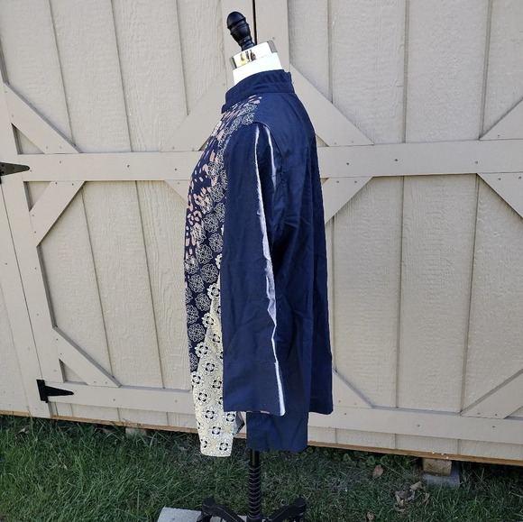 NWT CHICO'S Classic Navy Mix Print Mandarin Collar No Iron Tunic  Size 3/L - Picture 7 of 9